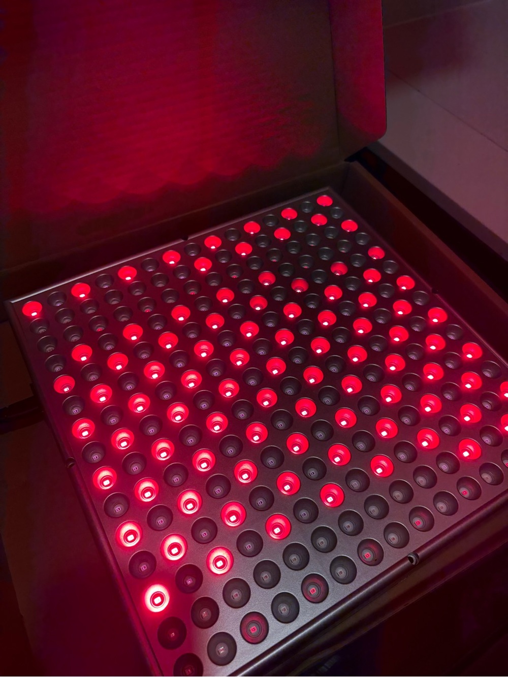 Red Light Panel - Picture 2 of 3